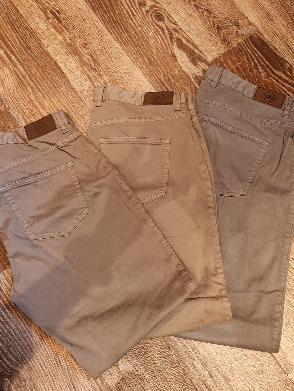 Casual Men’s Khaki Chino Pants - Neutral Tones By Peter MILLAR